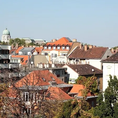 Hotel Bara Junior Boedapest