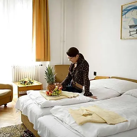 Hotell Bara Junior Budapest