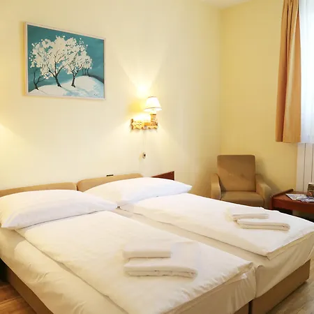 Hotel Bara Junior 2*