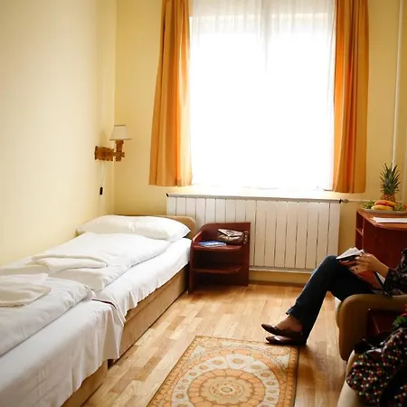 Bara Junior Hotel Budapest