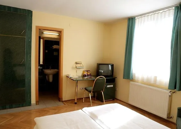 Bara Junior Szálloda 2*