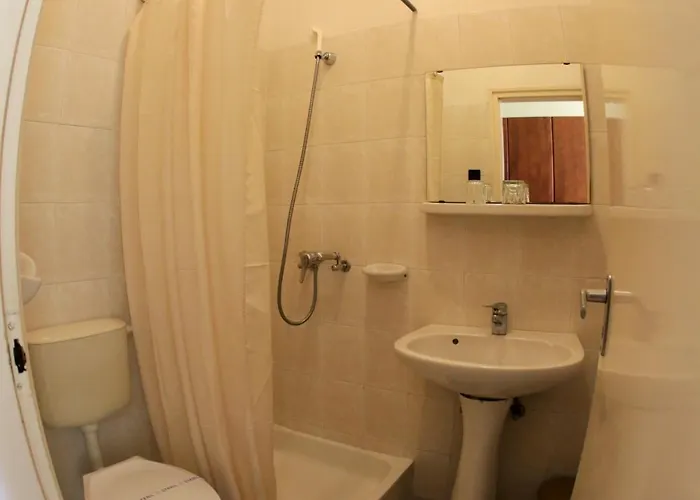 Bara Junior 2* ブダペスト