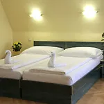 Hotel Bara Junior Budapest
