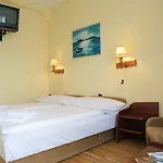 Bara Junior Budapest