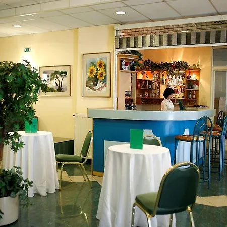 Otel Bara Junior Budapeşte