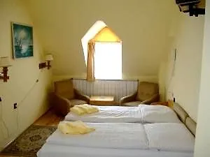 Bara Junior Otel Budapeşte