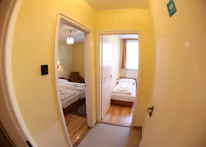 Bara Junior 2* Budapest